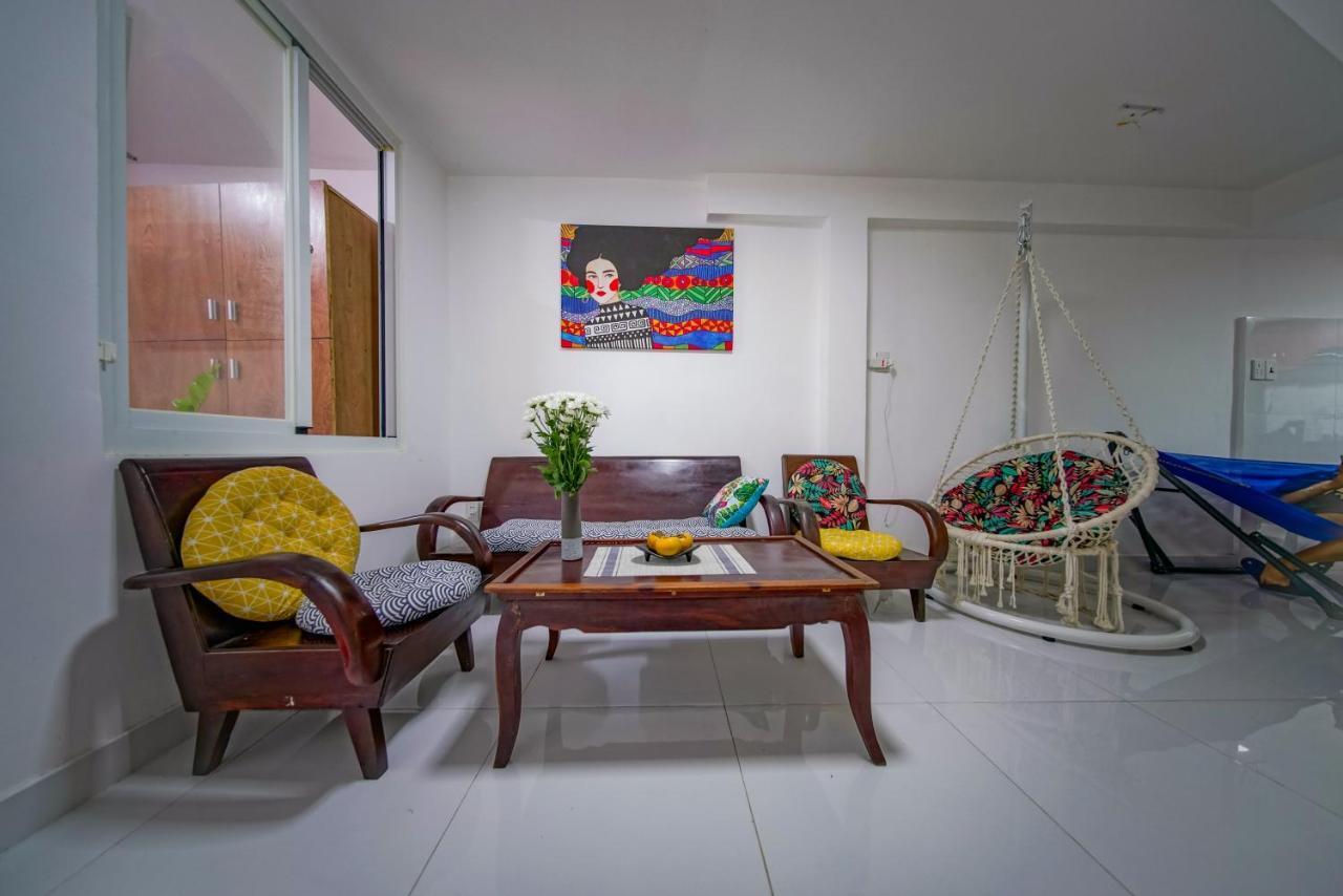 Adora Bui Vien Homestay Хошимин Екстериор снимка