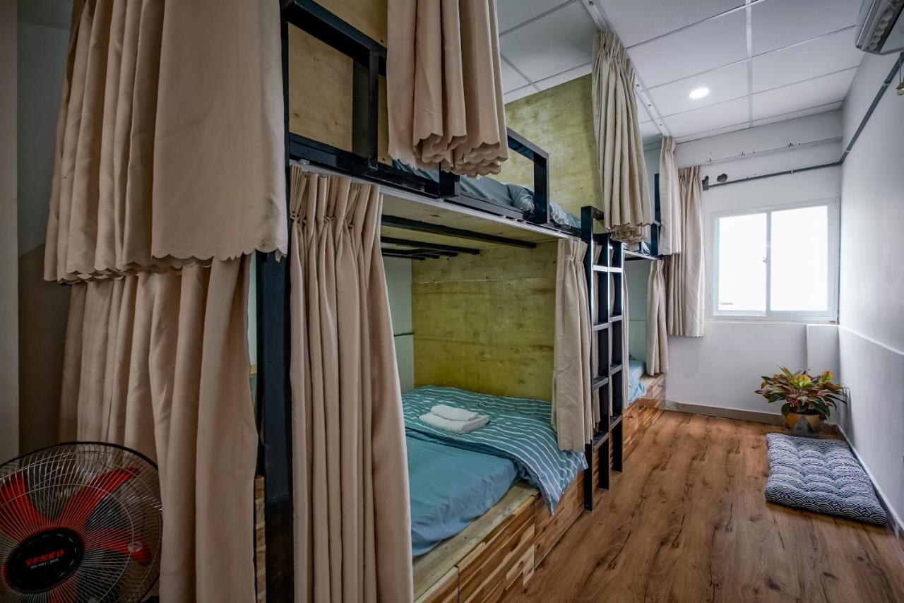 Adora Bui Vien Homestay Хошимин Екстериор снимка